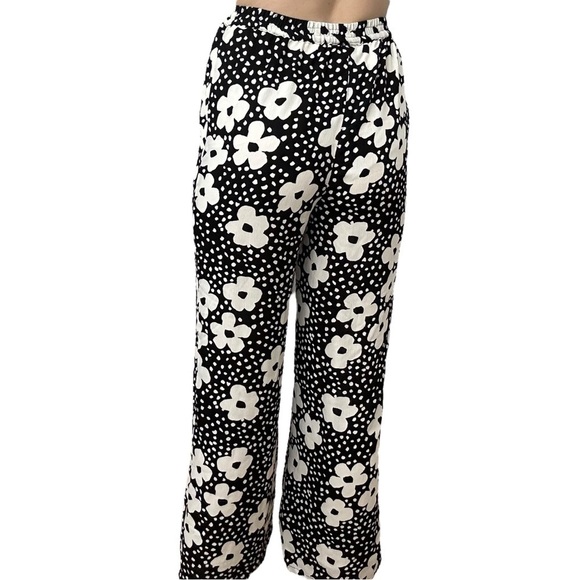 ModCloth Pants Black White Wide Leg Floral Indie Pants Boho Size Medium New - Picture 2 of 7